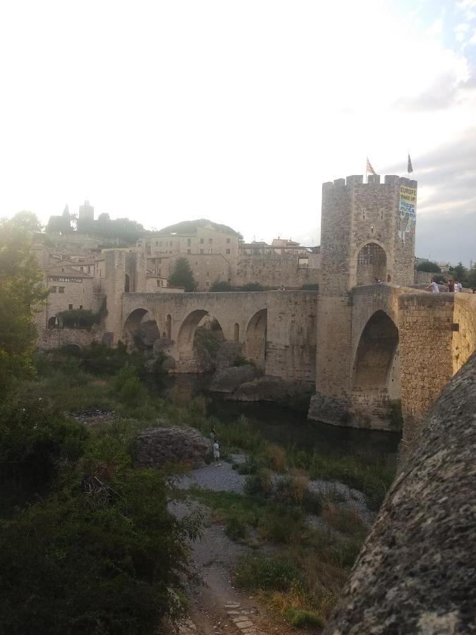 Can Silvestre Besalú Exterior foto